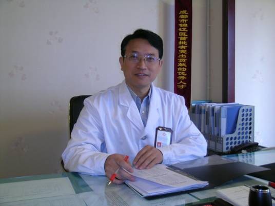 杨向东(中医肛肠学科专家(成都肛肠专科医院院长))