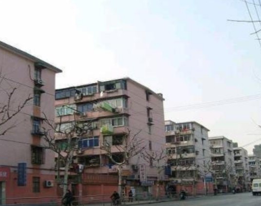 石岚三村