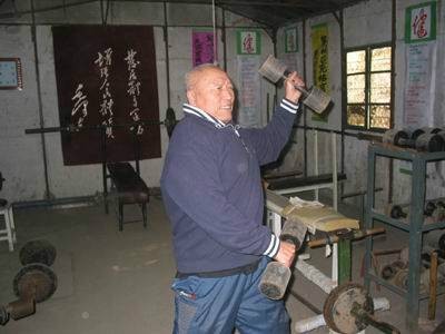 张威(北京健美老人)