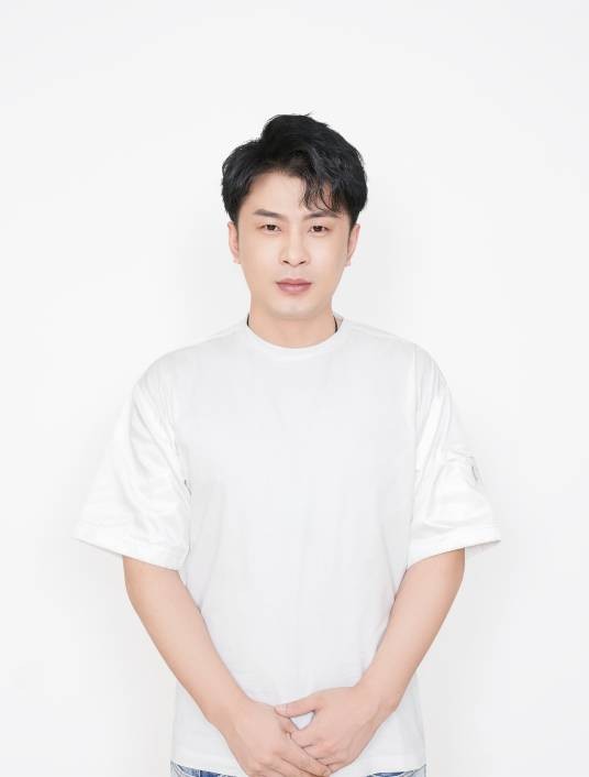 辛巴(90后网红、歌手)