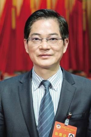 徐平(江苏省政协人口资源环境委员会委员)