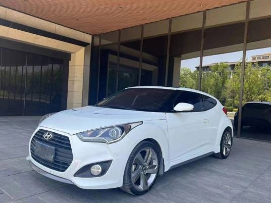 2012款现代Veloster飞思1.6T自动豪华版