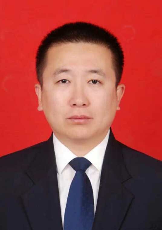 韩丁(新疆维吾尔自治区昌吉回族自治州阜康市委常委、常务副市长)