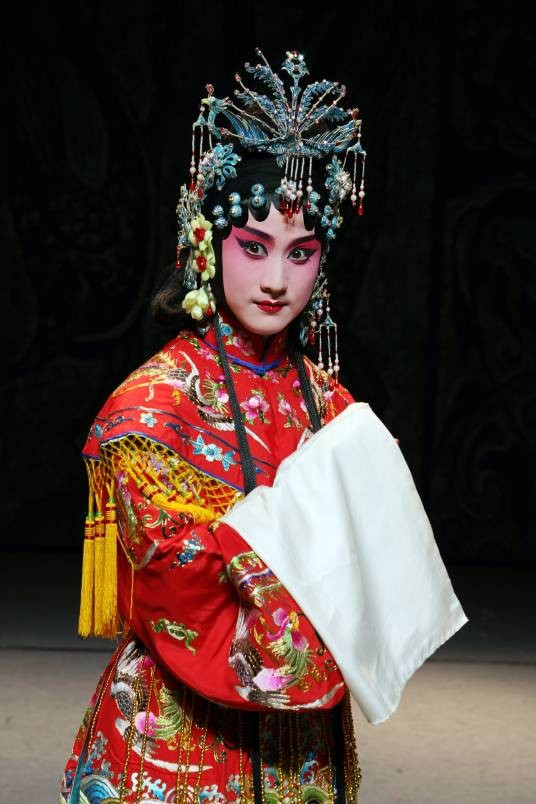 胡娉