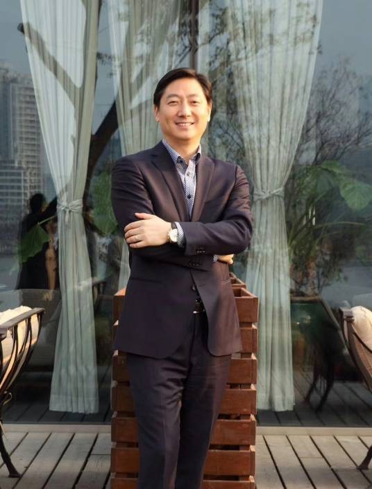 陈晓龙(大亚圣象家居股份有限公司原董事长)
