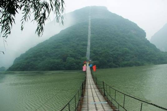 山里泉旅游风景区