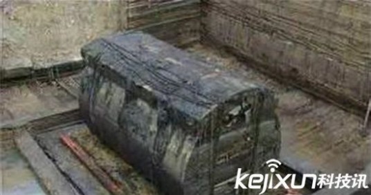 九龙抬尸棺