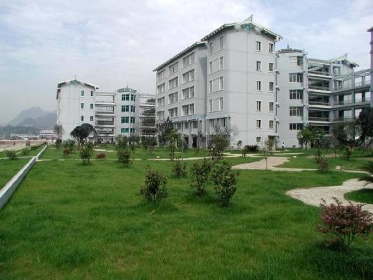 黔南民族师范学院独山校区