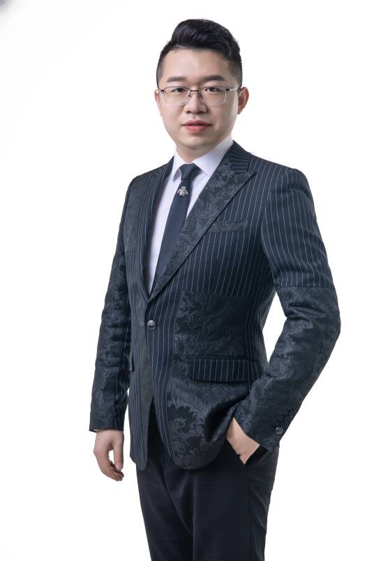 彭越明