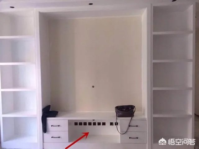电视墙上插座该如何布置?