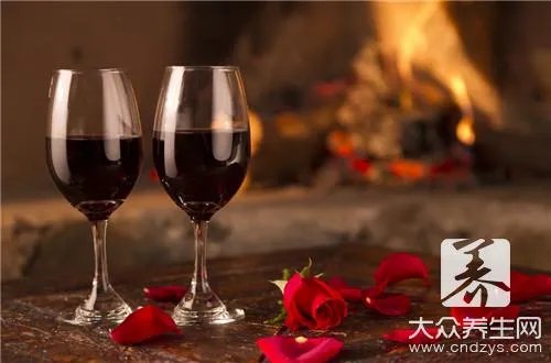 洋葱泡葡萄酒有什么功效？