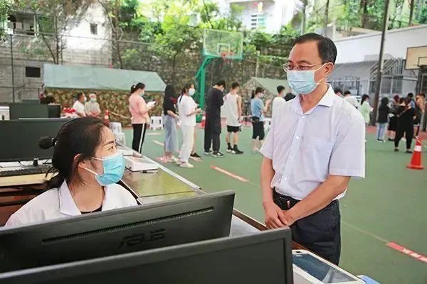世卫表示目前不推荐接种疫苗加强针,不推荐的原因是什么?