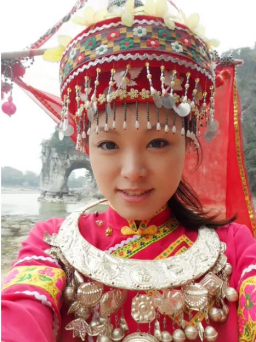 G1联赛线下决赛美女主持安蕾尔生活照