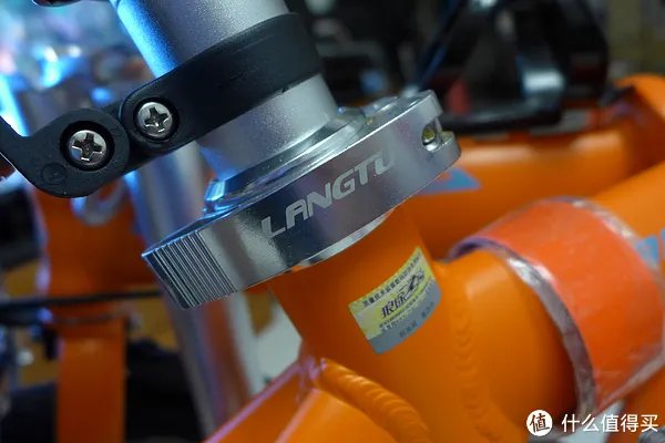 #乐骑天下# 公交通勤爱车:Langtu 狼途 14寸折叠车 开箱&后货架安装