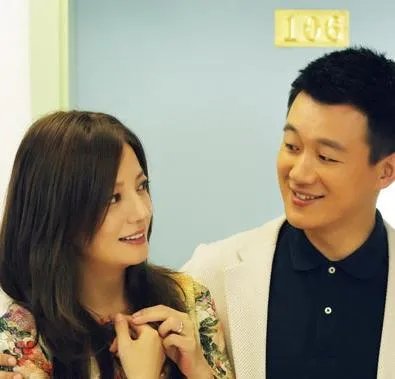 赵薇发型图片:尽显女人味的温婉大气赵薇发型