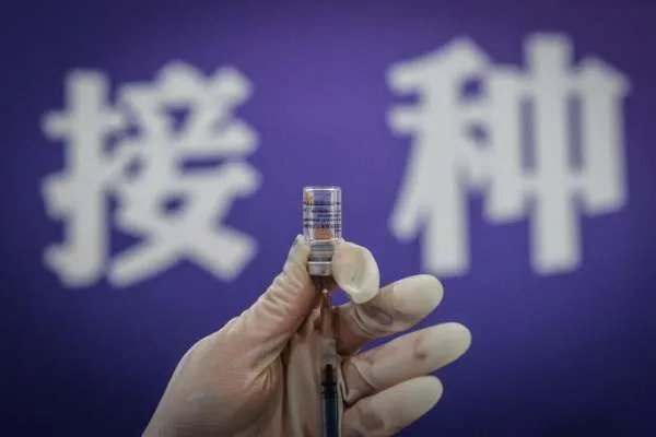 专家表示南京多为轻症说明疫苗有效,新冠疫苗到底起到了哪些作用?