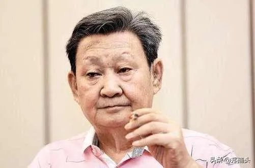 郭德纲的相声启蒙师父到底是谁，为什么有人说他“欺师灭祖”？
