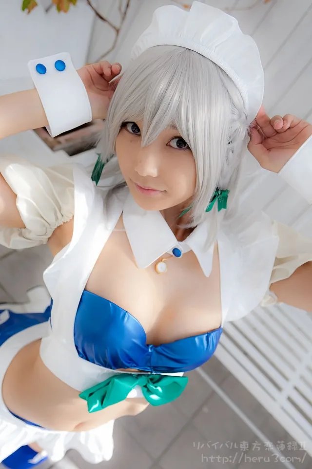 下限少女尺度惊人 莲妹C81最新Cos让人口水横流
