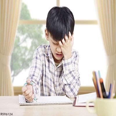 小孩额头摔了个大包怎么办  小孩额头摔了个大包应该如何处理