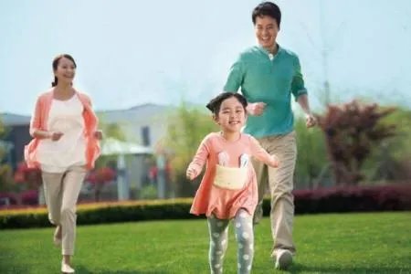 熊孩子转走老妈5万块还赚了几十，这到底是怎么一回事？