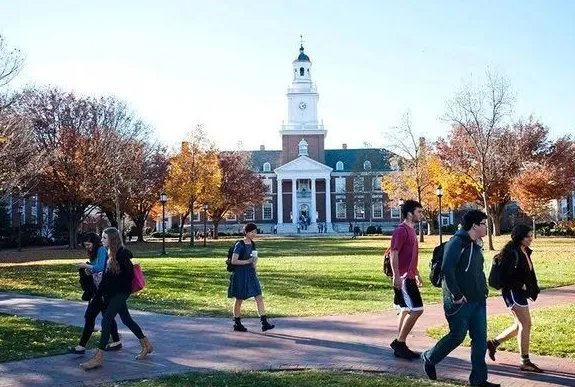 美国多所大学出现严重疫情,具体疫情情况如何?