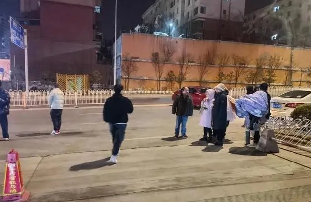 青海地震前1秒强光闪耀地平线 为什么会发生地光现象?