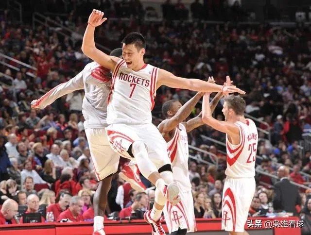 林书豪尼克斯