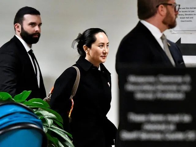 加拿大为何会在晚上12点宣布孟晚舟事件裁决结果，晚上怎么回来？