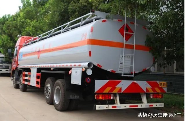 台州大溪高速公路口油罐车大爆炸,油罐车公司负法律责任吗?