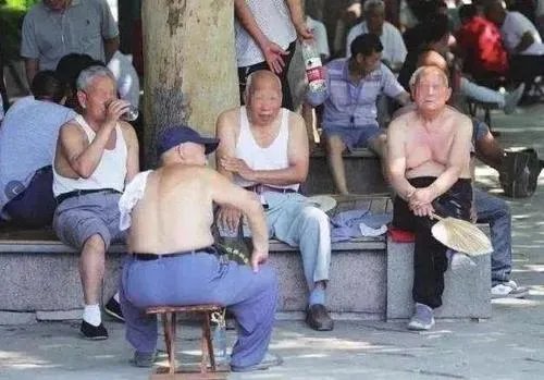你如何看待多地整治北京比基尼？