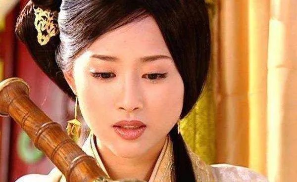 卫子夫王灵低调嫁给圈外老公恩爱如初，他们是有多恩爱？