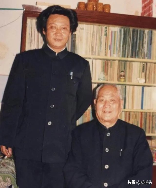 郭德纲的相声启蒙师父到底是谁，为什么有人说他“欺师灭祖”？