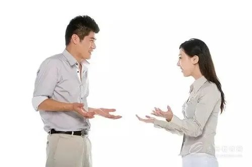 我妈妈总是动我的东西，还说她不会动，好烦啊，自己买了一些自己
