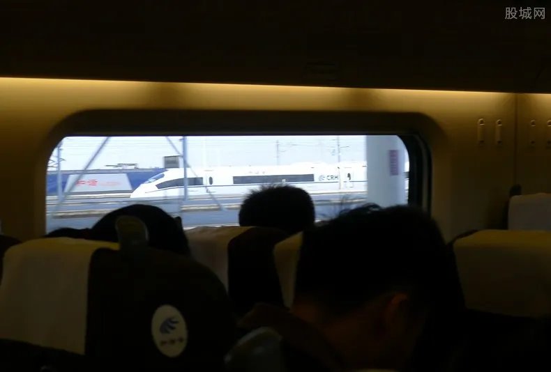 铁总回应买短乘长 将采取这些应对措施