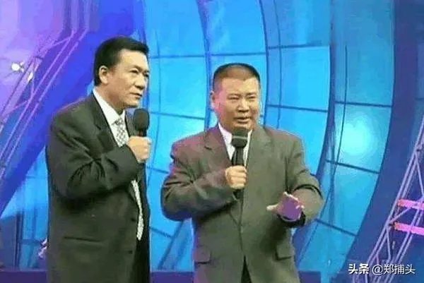 郭德纲的相声启蒙师父到底是谁，为什么有人说他“欺师灭祖”？