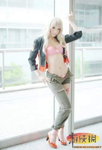 女王控的最爱 性感绝美的雪莉露cosplay