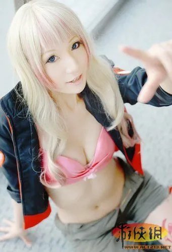 女王控的最爱 性感绝美的雪莉露cosplay