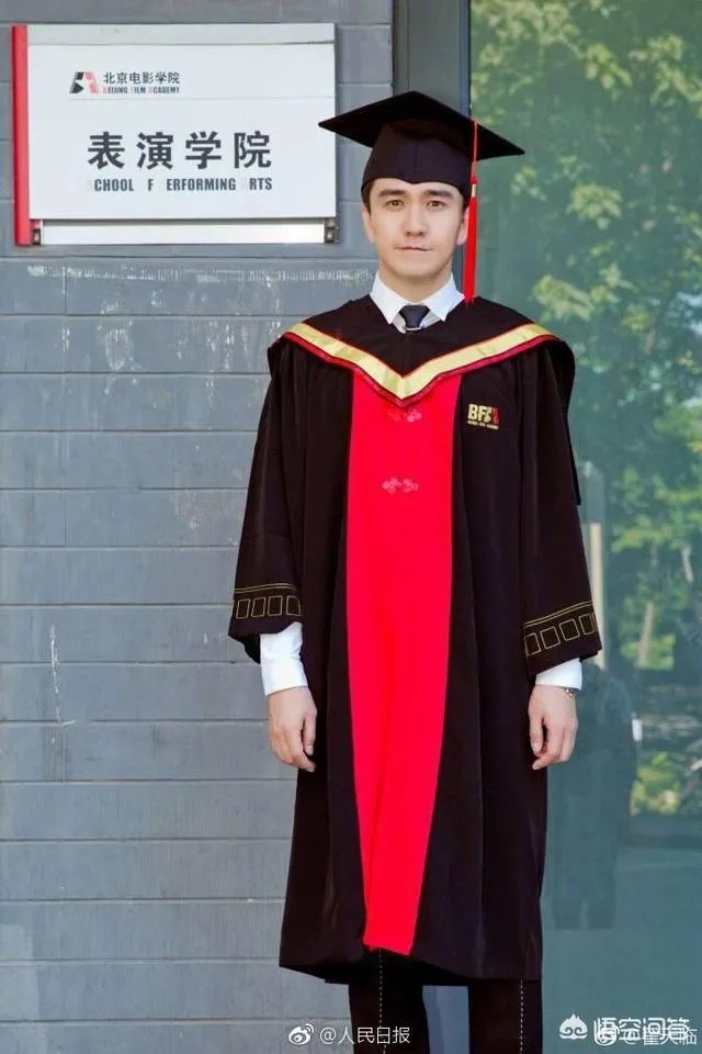 接连被紫光阁等官媒点名的翟天临事件将何去何从?相关校方将会对翟天临作何处置?