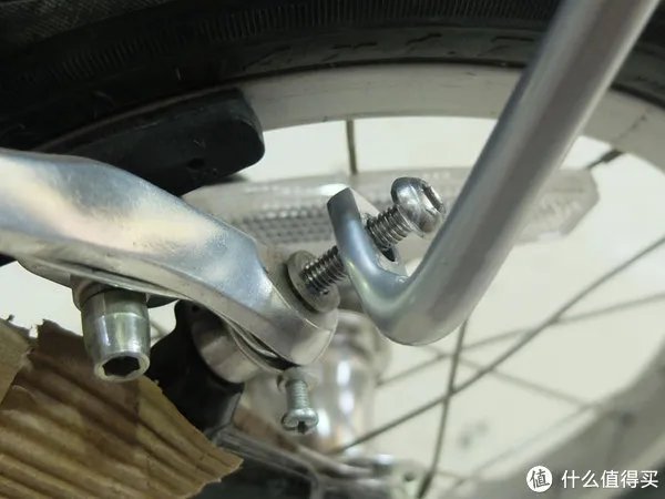 #乐骑天下# 公交通勤爱车:Langtu 狼途 14寸折叠车 开箱&后货架安装