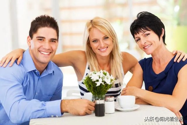 我睡着了，女婿入了我，很舒服