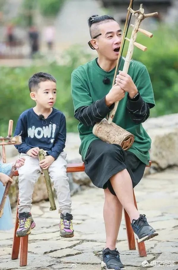 对于娱乐圈明星的孩子上真人秀有什么看法？这会影响孩子成长吗？