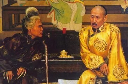 清朝孝庄皇后是死后才叫孝庄是哪个旗的人?