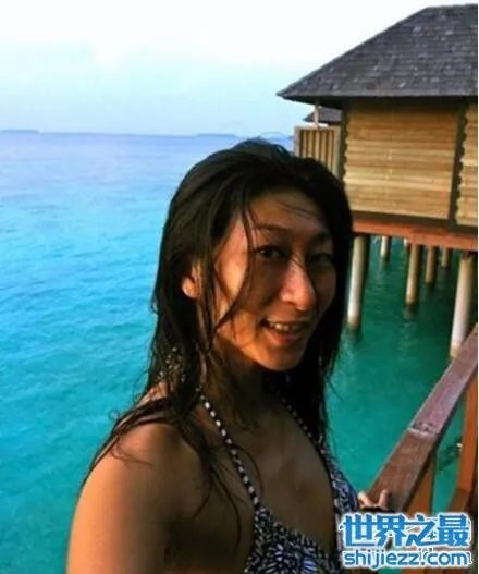 郑元畅老婆是谁,还未结婚但有个丑爆的女朋友