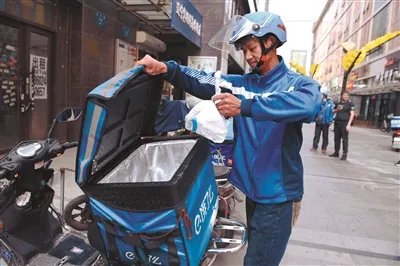关于我国外卖用户规模近5亿人这一现象，你有何看法？