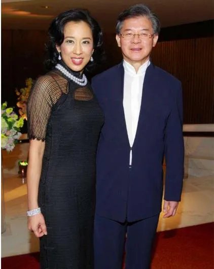 罗康瑞个人资料简介婚史：罗康瑞和朱玲玲的故事