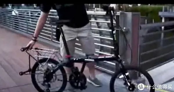 #乐骑天下# 公交通勤爱车:Langtu 狼途 14寸折叠车 开箱&后货架安装