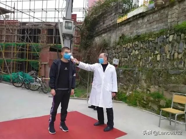 贵州209名高三学生出现发热、腹痛、腹泻等症状，你怎么看？