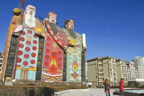 世界最丑建筑排名十位,第一是伦敦千年穹,天子大酒店上榜