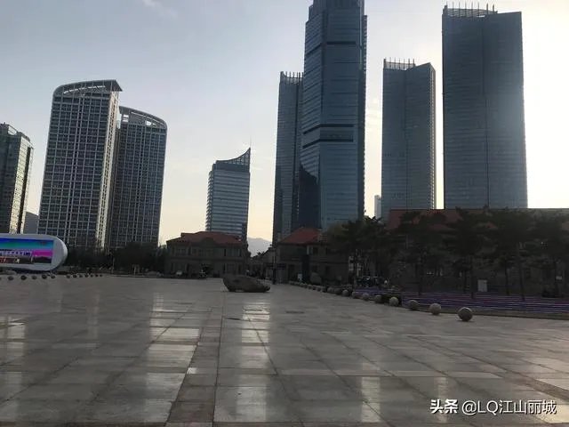 网传李小璐PGone跳同款舞，你怎么看？