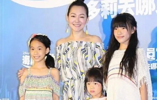 小s女儿照片曝光，三个女儿哪个最漂亮？